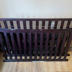 Berkley Flat Top Crib