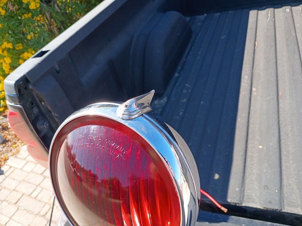 Mohawk Topper Big Red Glass Light Works 8.5
