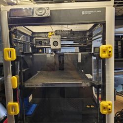 Bambu Lab P1P 3D Printer - Plus Extras - Low Hours