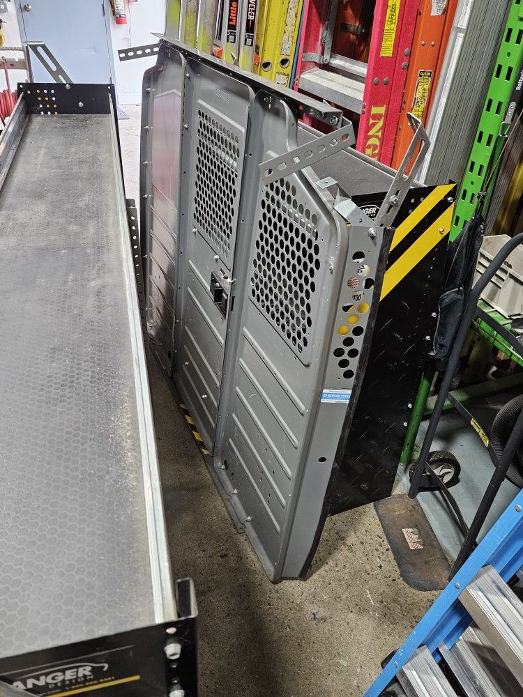 Gmc Savana Cargo Shelving With Divider