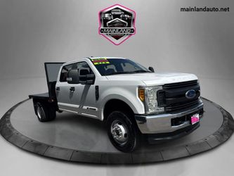 2017 Ford F350 Super Duty Crew Cab & Chassis