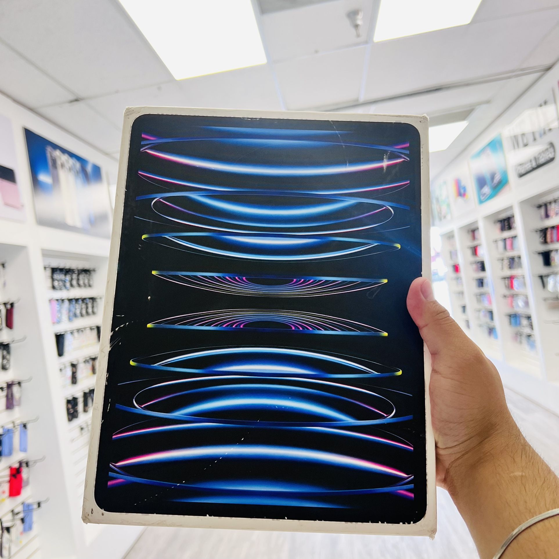 iPad Pro 12.9” 6th Gen 128GB