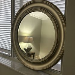 Round Mirror 