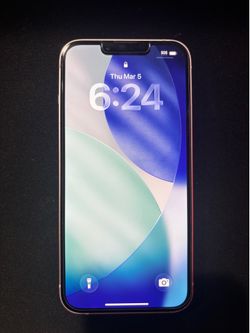 iPhone 13 Unlocked - Great Condition - Ready to Use