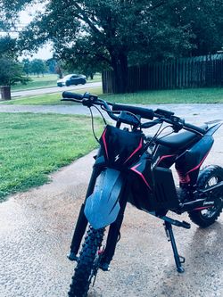 E bike, skeri the model, color is black and the size is 35 inches