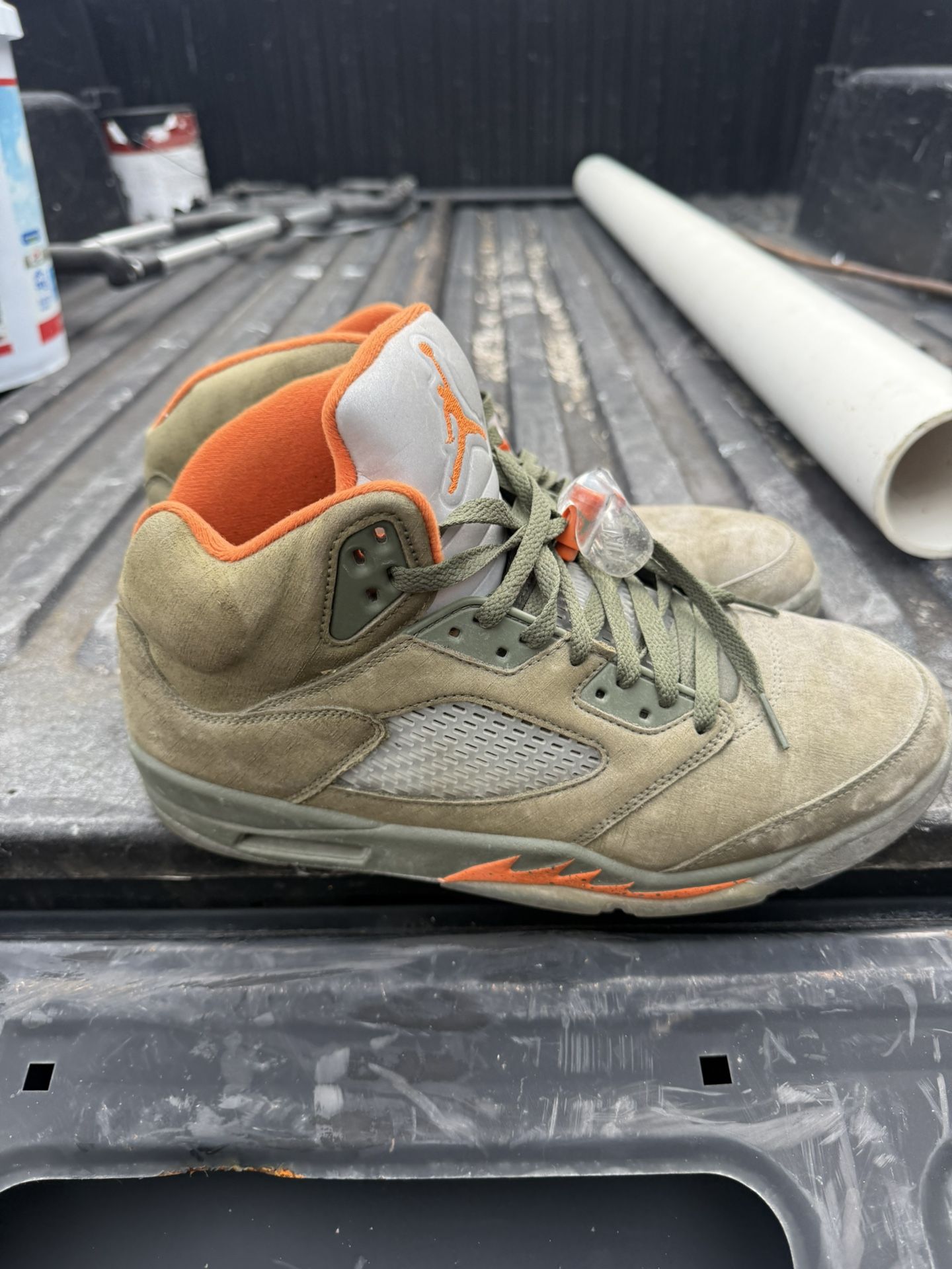 Jordan Retro Olive 5 size 11