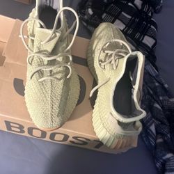Yeezy Boost 350 Sulfur 