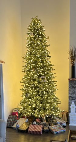 12ft Prelit Christmas Tree