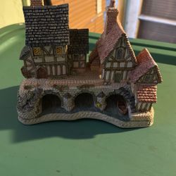 Arches Thrice Collectible House