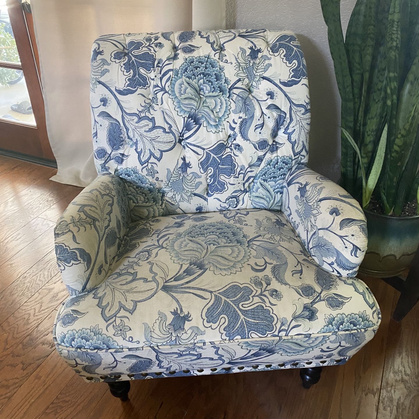 Pier one floral chair hot sale