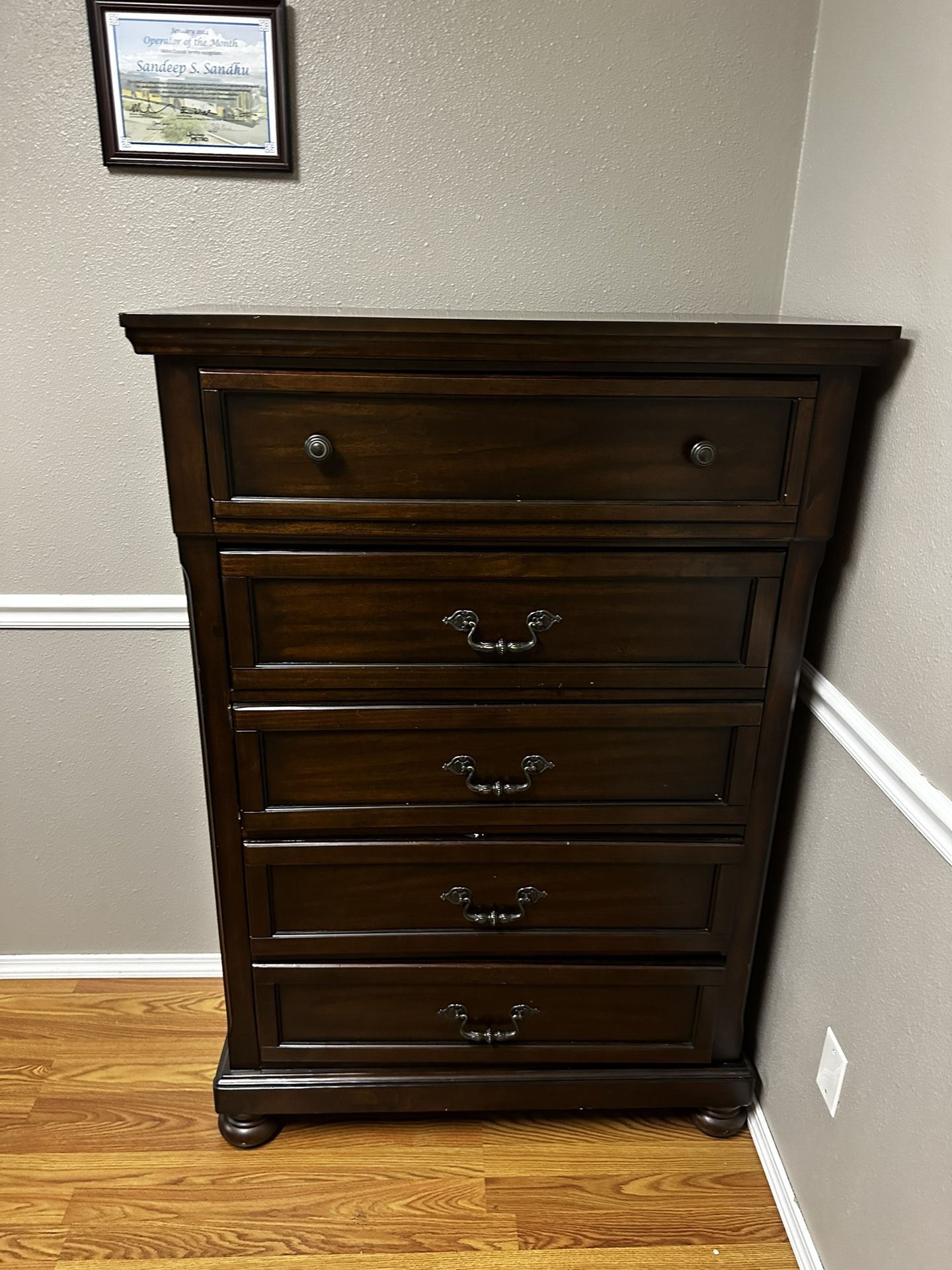 Dresser Chest