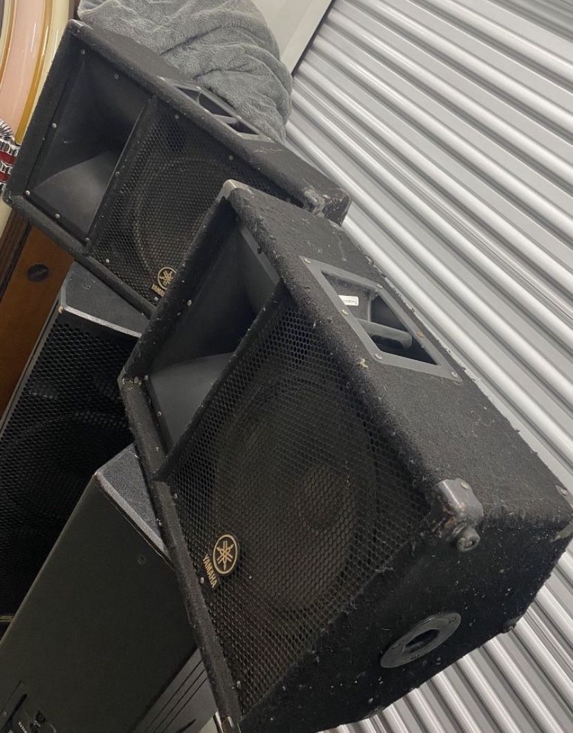 Used , will throw in a pair of amp stands Two used Yamaha SM12V Carpeted 12-Inch 2-Way Monitor Loudspeaker a single one brand new sells for $500 P