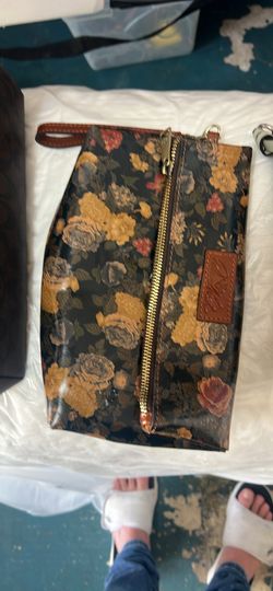 So you want hand bags. Well here are a few