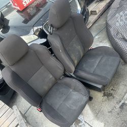 2018 Dodge Challenger Front Car Seats