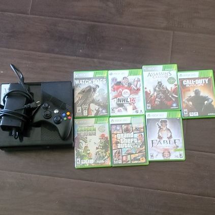 Xbox 360 with controller And Games Included 