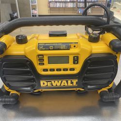 Dewalt Work Site Radio 