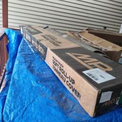 Brand new, 2007-2018 Chevy Roll up tonneau cover $150