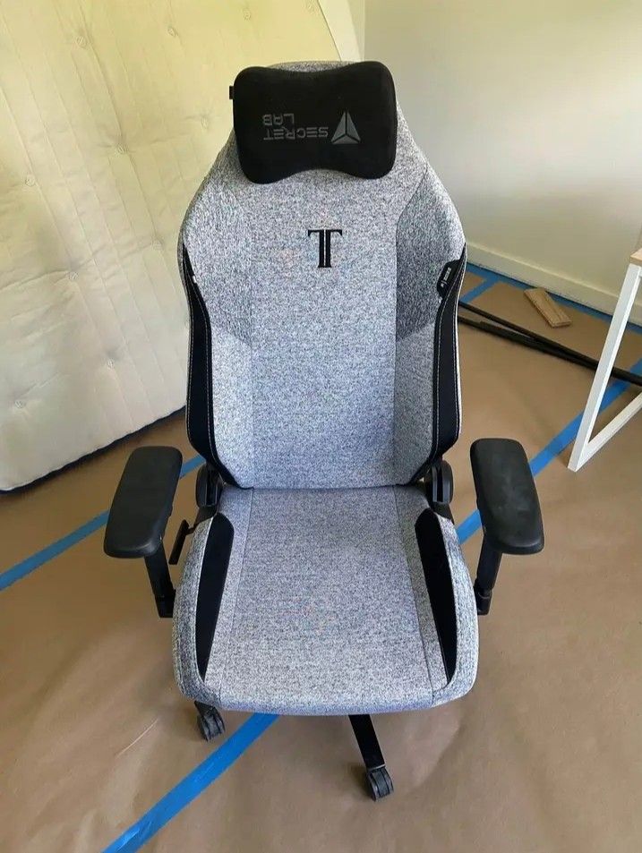 SECRET LABS GAMING CHAIR