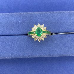 14K Gold Natrual Emerald & Diamond Ring 