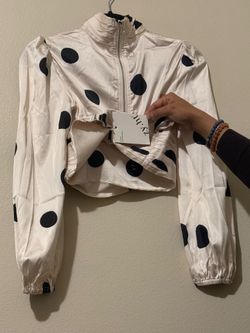 NWT https://offerup.com/redirect/?o=WnkuaHQ= Satin Polka Dot Crop Blouse Top High Neck