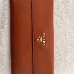 Preloved Prada Saffiano Leather Wallet