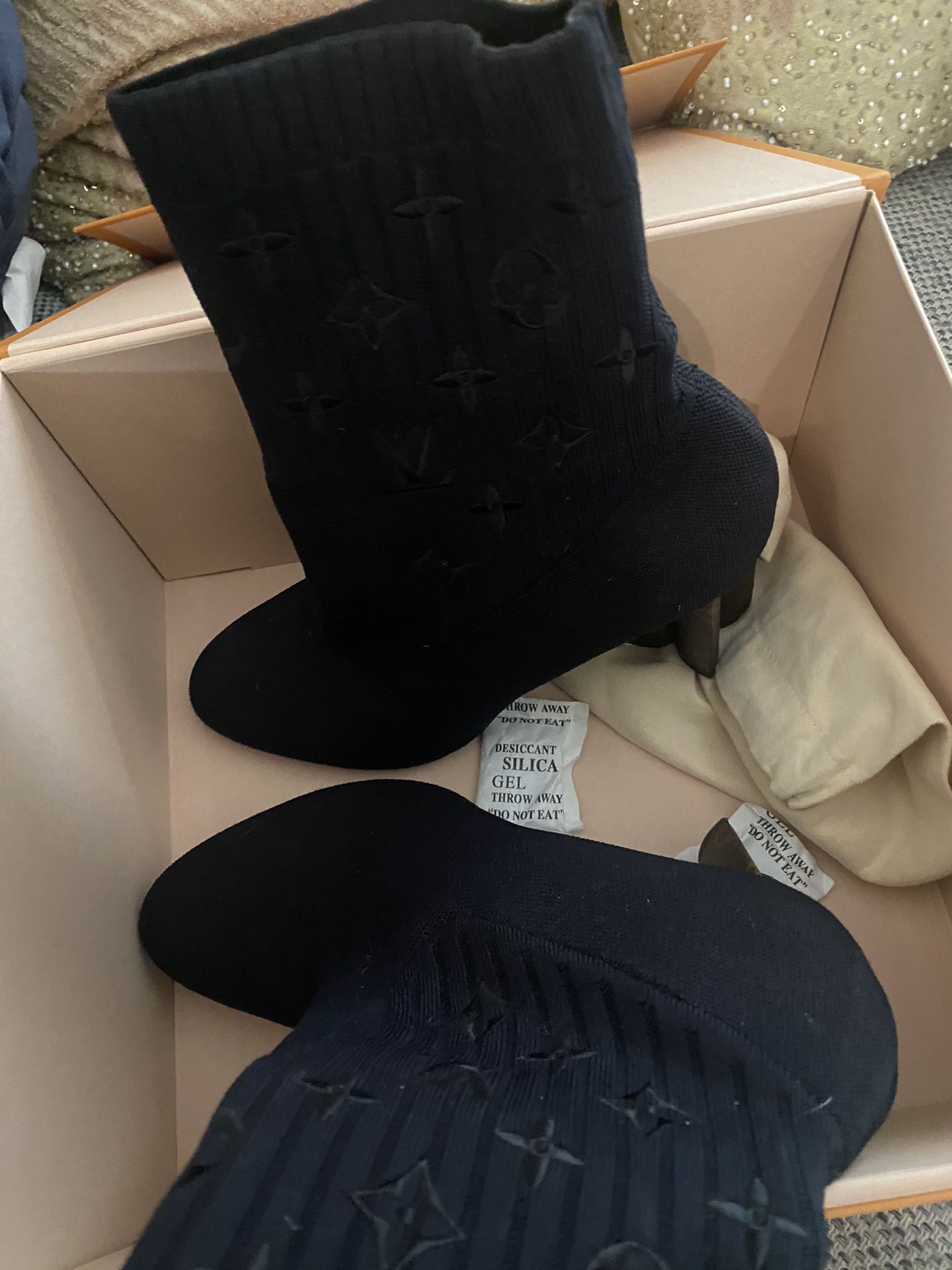 Shop Louis Vuitton Silhouette ankle boot (1A855E 1A855G, 1A8552 1A8554  1A8556 1A8558 1A855C, STIVALETTO SILHOUETTE, 1A855A) by Mikrie