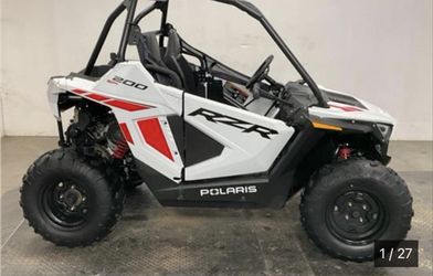 2023 Polaris Razor EFI