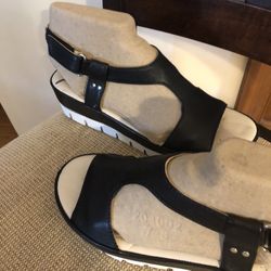 Designer Leather Sandals Size 8M