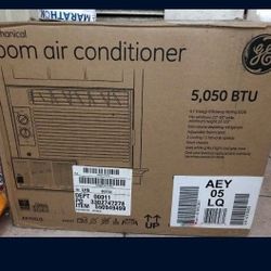 GE 5,050-BTU, Window/Wall-Type Room Air Conditioner, Cool White, AEZ05LQ