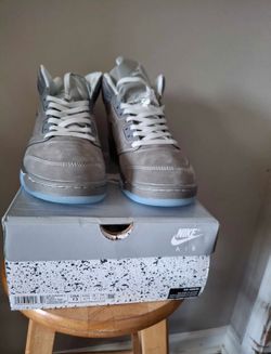 Wolf greys