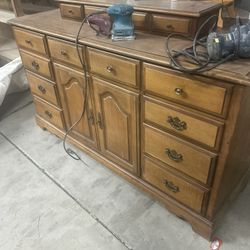 Solid Wood Dresser With Jewelry Case And Mirror 