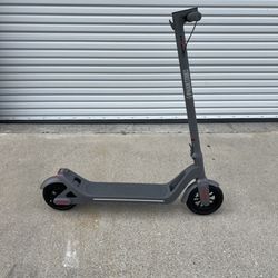 Electric Scooter Foldable 350W Motor 16 MPH 28 Mile Range