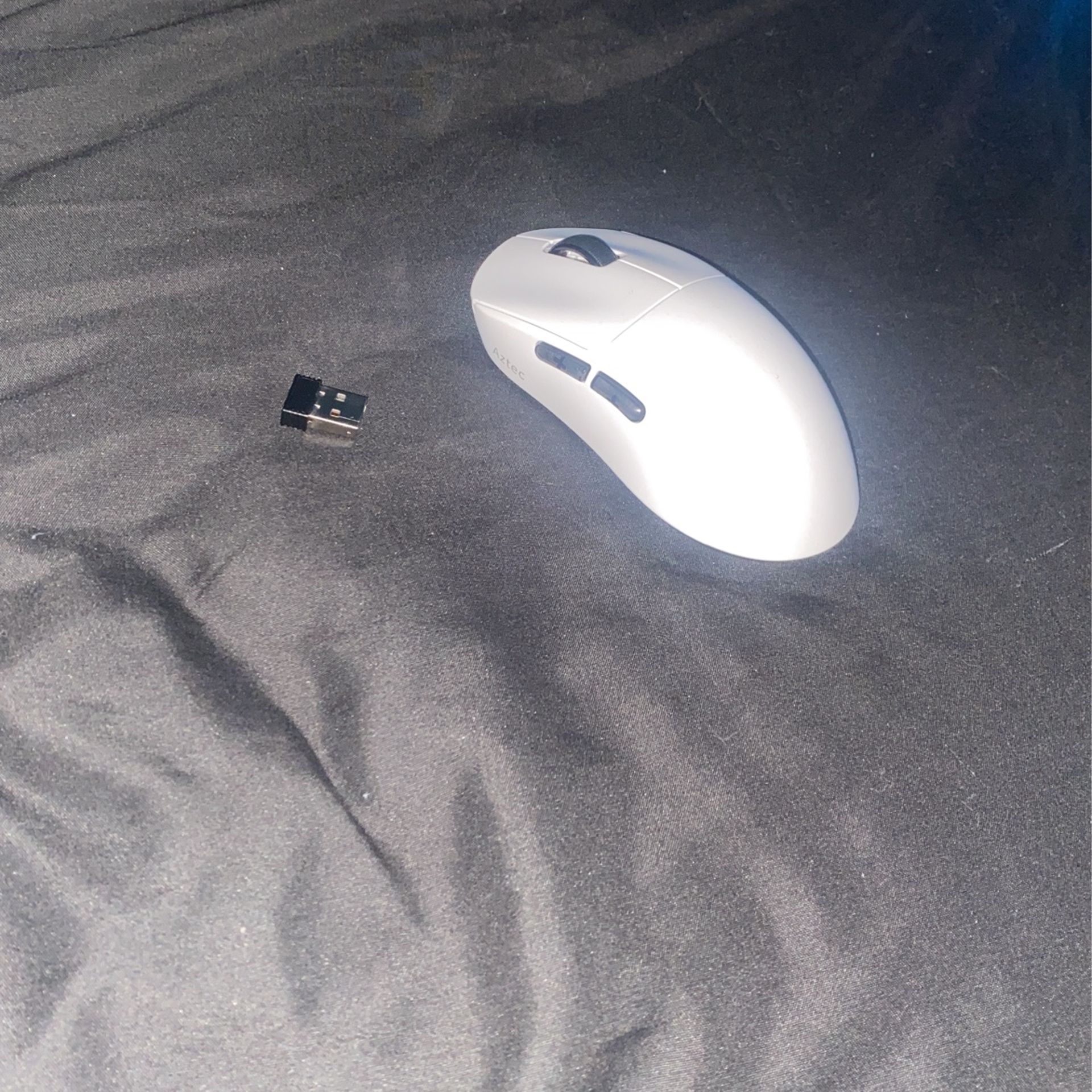 Chargeable Wireless Gaming Mouse (charger Included)