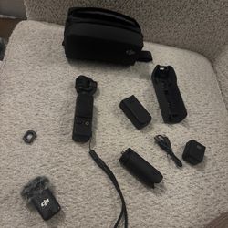 DJI Osmo Pocket 3 Creator Combo 