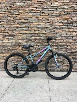 Nishiki “ Pueblo “ 21 Speed Mountain Bike 24 inch