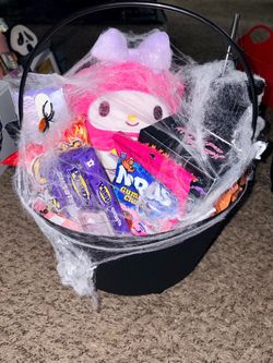 Boo baskets kuromi and my melody