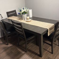 Dinner Table 