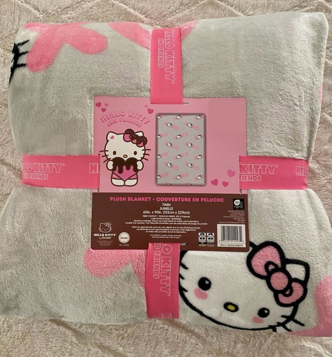 Valentine’s Day Blanket Xoxo Hello Kitty