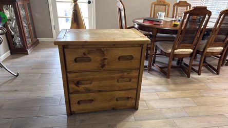 2 dressers 32 inches by 32inches