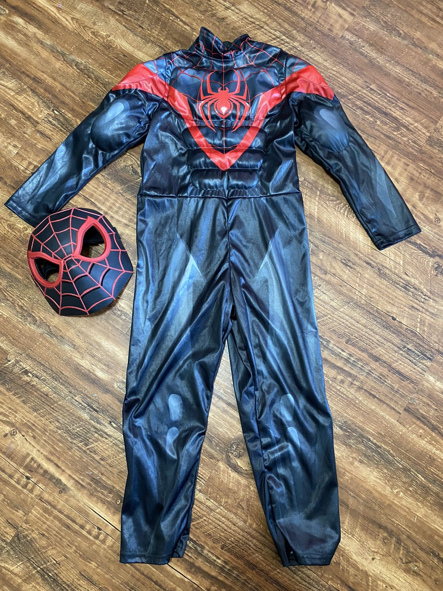 Spider-Man Disney store Brand Size 5/6 Excellent Condition 