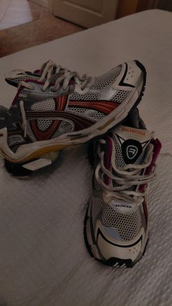 Balenciaga runners