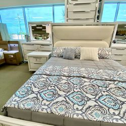 New King Size Bedroom Set- Mattress Not Include 