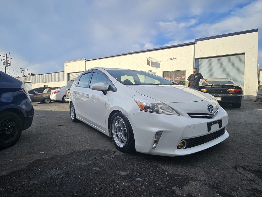2012 Toyota Prius V