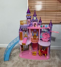 Disney Princess Ultimate Dream Castle Playset – Dollhouse, large girls toy, *EVERYTHING PICTURED INCLUDED*