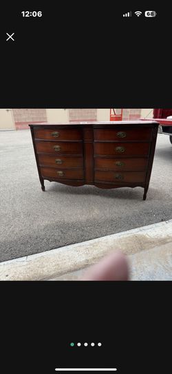 ❤️BEAUTIFUL VINTAGE FRENCH PROVINCIAL DRESSERS ❤️