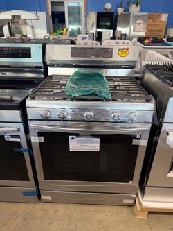 New Samsung 5 Burner Gas Stove with AirFry Oven and Griddle