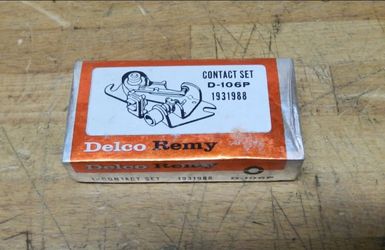 VINTAGE Delco Remy Contact Points Set F102PV NOS 1972205