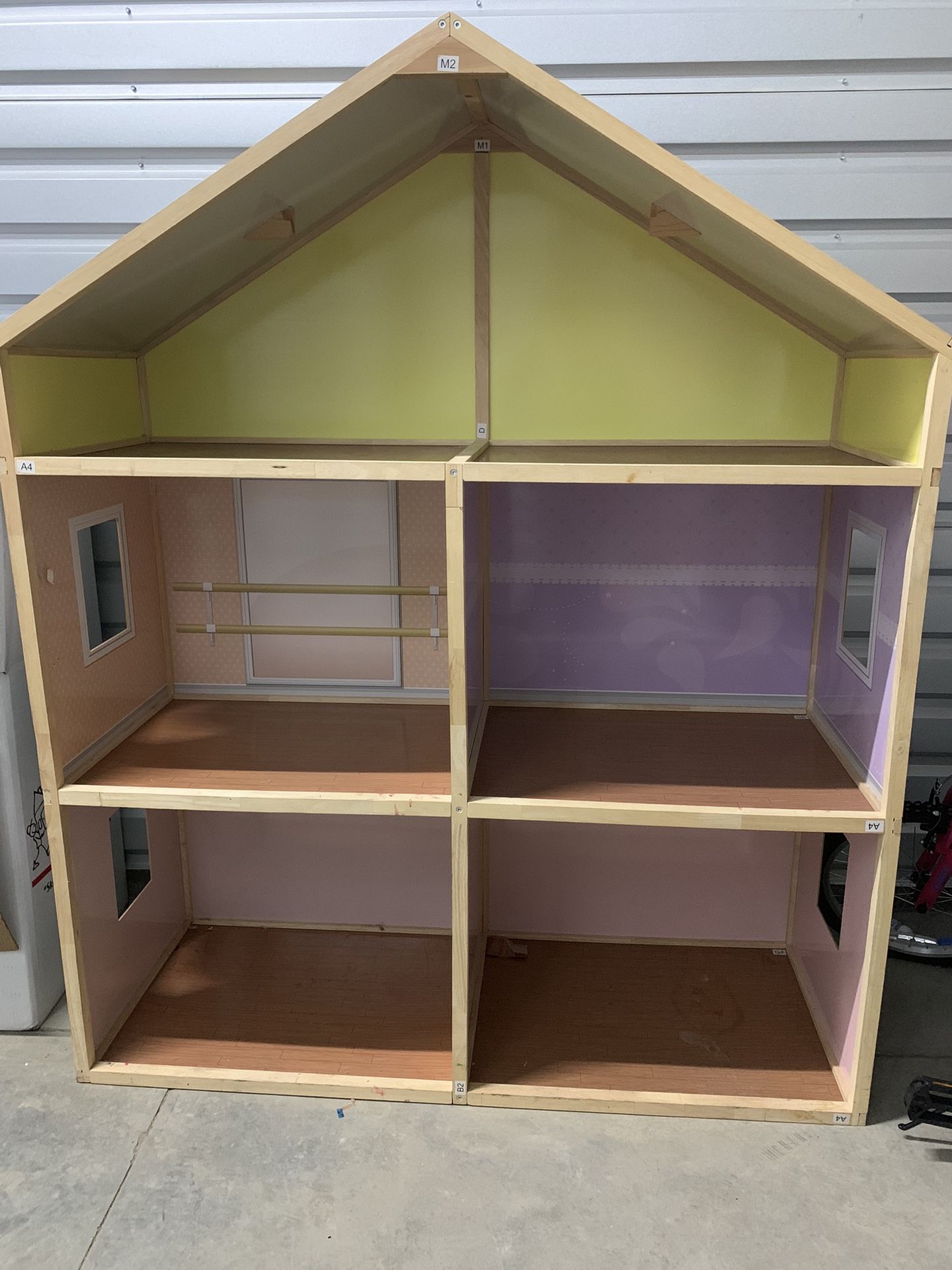 Dolls House For 18” Dolls