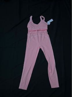 Pink Alo yoga set