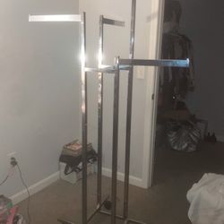 Adjustable Rack On Wheels